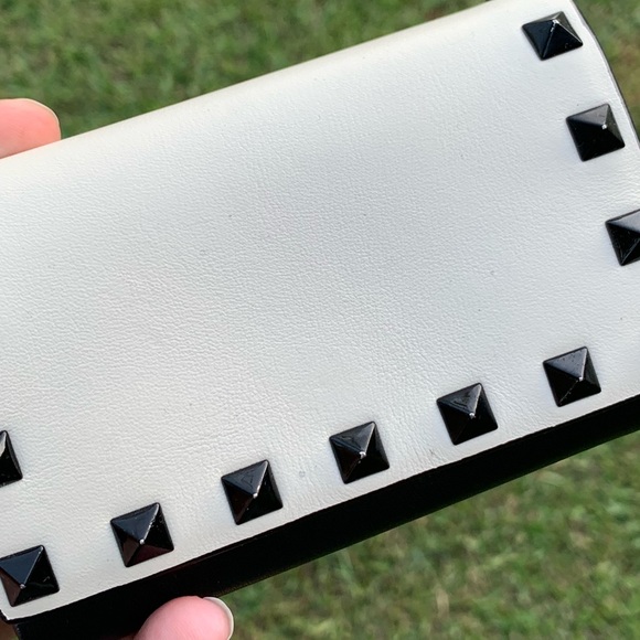Valentino Rockstud Wallet - Picture 10 of 16